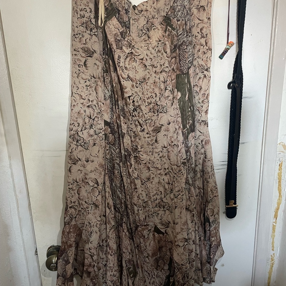Nostalgia Beige and Olive Floral Maxi Skirt - Picture 3 of 4
